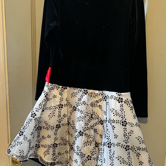 Girls holiday dress - Picture 2 of 3